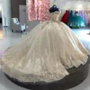 2023 Robes De Quinceanera Robe De Bal Hors Épaule Paillettes Dentelle Perles De Champagne Légères Plus La Taille Doux 16 Corset Retour Formelle Robe De Soirée De Bal