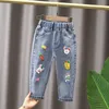 Jeans printemps enfants fille vêtements bébé élastique jambe droite amour jeans pantalons pour filles bébé vêtements vêtements d'extérieur denim pantalon 230512