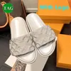 Projektant Basen Poduszka Klapki Sandały Wygoda Wytłaczane Płaskie Wyściełane Pantofle Modne Łatwe w noszeniu Slajdy Mężczyźni Kobiety Lato Luksusowe Plażowe Casual Pantofle US 5-12