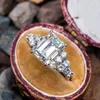 Eheringe Huitan Luxus Rechteck Zirkonia Frauen Engagement Trendy Zubehör Vorschlag Ring Für Liebhaber Modeschmuck