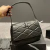 Incroyable Sacs à bandoulière Designer Sacs à main Plaine Y Bandoulière Cool Femmes Mini Couleur noir Totes Porte-monnaie Mode Sac à main Unique Totes Flap Underarm Sac à main