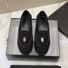 Sapatos sociais de plataforma mais recentes para mulheres, mocassins de designer de escritório, fivela clássica, trabalho de moda, bolinho de couro, cadarço, sapato de salto grosso de alta qualidade e sola grossa