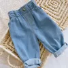 Jeans 1-4 år barn byxor barn fick denim byxor baby kläder småbarn vårens höstkoreanska bottnar avslappnad hög midja jeans 230512