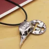 Colares pendentes Pentagram Crow Skull Hollow Colar Colar para homens e mulheres Rock europeu American Rock Dark Fashion Jewelry VGN238
