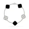Модные шарм браслеты 4four Leaf Clover Designer Jewelry 18k Gold Classic Bracelet Brangle для женщин Мужчины цветочные драгоценности Цвета