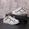 Solled White 2024 Korean Small Spesse Summer Nuova versione di Everything Sports Casual Simple Simple Board Scarpe A17 754 347