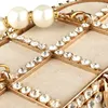 Kvällspåsar Pearl Handväskor Kvinnor Totes Bag Gold Bucket Metal Clutches Crystal Pures Wedding Bridal Luxury Clutch 230427