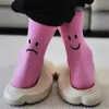 Brand New Men Chaussettes De Compression Marée En Gros coton Derrière Pleurer Visage Souriant Creative Funny Sports Pure Color Couples INS Coton Femmes