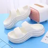 Pantoufles plage été 2023 pour femmes maison intérieur diapositives anti-dérapant salle de bain fond épais tongs doux Eva confortable oreiller chaussures