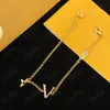 Femmes Cristal Boucles D'oreilles Designer Collier Amour Bracelet De Luxe Or Initiales Fleur Pendentif Colliers Lettres Bijoux De Mariage 925 Argent Chaud