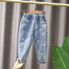 Jeans printemps enfants fille vêtements bébé élastique jambe droite amour jeans pantalons pour filles bébé vêtements vêtements d'extérieur denim pantalon 230512