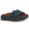 Damesmode geborduurd canvas ontwerper dia's slip op slippers meisjes 60 mm canvas bedekt platform sandalen slipper maat 35-45