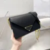 Cross Body Shoulder Bags Designer shoulder bag luxury twist bags popular leather small square crossbody bag Simple fashion chain bag very nice