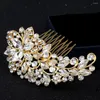 Hårklipp Treazy Vintage Gold Color Stora blommiga brudkammar för kvinnor Crystal Wedding Jewelry Europeiska tillbehör