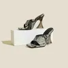 Каблуки прозрачные тапочки камуфляж женщины Странные сандалии высокого квадратного носка мулов Леди насосы слайды размер 674 238072902
