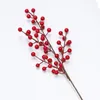 装飾的な花シミュレートフルーツホリーレッドクリスマス縁起の良いファタイエルランドスケープホームデコレーションベリー