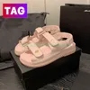 Designer Dad Sandalen Vrouwen Opa Sandaal luxe Slippers cnel Gewatteerde platte Platform sandaal kristal kalf Lederen Slides Dames zomer slipper strand Sliders schoenen