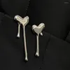 Pendientes de botón Minimalista Color plata Goteo Corazón para mujer Año Regalo Lava Derretida Amor Asimétrico