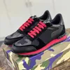 Designer de luxe Valentin chaussures marque vltnitys chaussures décontractées hommes femme chaussures en cuir véritable sport chaussures de camouflage chaussures de course en plein air baskets à rivets de mode