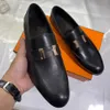 11Modello Designer di lusso Uomo Scarpe oxford Slip On Split Toe Coffee Black Formal Men Dress Shoes Suede Patchwork Stampe di coccodrillo Scarpe in pelle Uomo