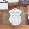 23ss designer bébé vêtements bebe nouveau-né onesie revers logo classique broderie bébé manches courtes ramper costume vêtements nouveau-nés de haute qualité