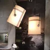 Hangende lampen LED -lamp Eenvoudig moderne creatieve slaapkamer woonkamer decoratie hangende roteerbaar jute emmer licht licht