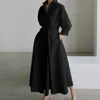 Plus -klänningar 5xl Autumn och vinterstorlek Kvinnokläder Fashion Street Casual Coat Button Lapel Belt Swing Dress Solid 230512