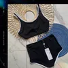 Designer kvinnors tvådelar bikini med alfabetet Crystal Summer Beach Fen baddräkt TRE-POINT KVINNA KVINN