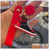 Nyckelringar Party Favor Designer Sneaker Keychain Men Women Ring Gift Shoes Keychains Handbag Chain Basketball Shoe Drop Delivery Jewel DHDCT