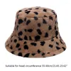 Beretten Vintage Fluffy Embet Hat Leopard Print Plush Fisherman Cap Ooorbescherming Wijd richthoed bedekken Gezicht warm