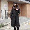 女性用トレンチコートプラスサイズ女性冬のジャケットウールライナー韓国スタイルスリムな女性コールドコート毛皮の襟付きソリッドフード付き