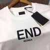 新しいメンズTシャツデザイナーシャツメンズティーピュアコットン通気街のファッションレタープリントカップルS-5XLのための同じ服