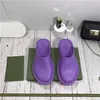 Перфорированные дизайнерские сандалии