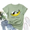 Camas femininas Relaxe a soneca Panda dormindo na camiseta de banana camiseta para mulheres t-shirt de urso de urso