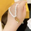 2023Luxury Designer Femmes Collier Bijoux Lettre Gold Lock Pendentif Colliers Mode Élégante Perle Chaîne Boucles D'oreilles Bracelets Avec Boîte