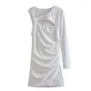 Vestidos casuales Mini vestido blanco para mujer Cuello asimétrico Detalle torcido Una manga larga Bodycon Party Night Reunidos Recortado Sexy