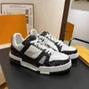 Hot Hommes Out of Office Blanc Chaussures Arrow Low-Top Baskets En Cuir Mens Designer Trainer Flat Luxurys Chunky Casual Shoe Sports Sneaker m2