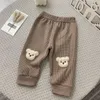 Pantalon dessin animé ours broderie bébé pantalon doux élastique infantile enfant en bas âge vêtements printemps mignon coton enfants fille garçon bas