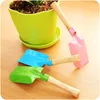 50st mini trädgårdsarbete spade färgglad metall liten spade trädgård spade hårdvaruverktyg som gräver barn spade verktyg med trähandtag