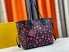 2 Piece Set Polka Dot Patterned Tote Bag Wallets Luxury Embossed Long Handle Bags Designer Pumpkin Shaped Pendant Mother Child Bag