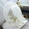 Chapéus de aba larga Chapéus de balde de cetim Capéu de vestido de noiva branco vintage francês Banqueto Britânico Elegante Chapé