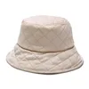 Breda randen hattar Autumn Winter Plaid Cotton Bucket Hat Women Män mode avslappnad varm fiskare Bob Ladies Girl Outdoor Travel Sun Panama