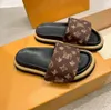 Diseñadores Piscina Almohada Mules Sandalias de mujer Puesta de sol Confort plano Acolchado Correa delantera Zapatillas Moda Fácil de usar Estilo Moda tendencia9