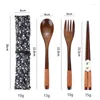 Set di posate Cucchiaio di legno Forchetta Bacchette Set di posate con borse portaoggetti Custodia per utensili da pranzo in stile giapponese Riutilizzabile Ooden Travel