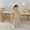 Abrigo rompevientos de otoño para niñas británicas Color estilo antiguo 0-6 ropa larga de mitad de año niños sólidos coreanos