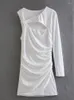 الفساتين غير الرسمية فستان صغير أبيض للنساء تويست غير متماثلة التفاصيل