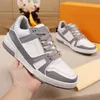 Heta herrar av kontor Vita skor Arrow Low-Top Leather Sneakers Mens Designer Trainer Flat Luxurys Chunky Casual Shoe Sports Sneaker RG18