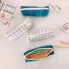 Söt kawaii Simple Sea Salt Grid Pencil Case Soft High Capacity Pen påsar för flickor Presentskolatillförsel Koreanska brevpapper