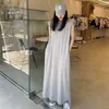 Sıradan elbiseler yaz gevşek omuz pedi kesim sırtsız kolsuz yelek elbise kadınlar vestidos mi gri tişört bayan