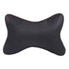 Nuovo 1PC Car Neck Pillows Pu Leather Head Support Protector Nero / Rosso Cuscino per poggiatesta universale per schienale adatto a tutti i veicoli